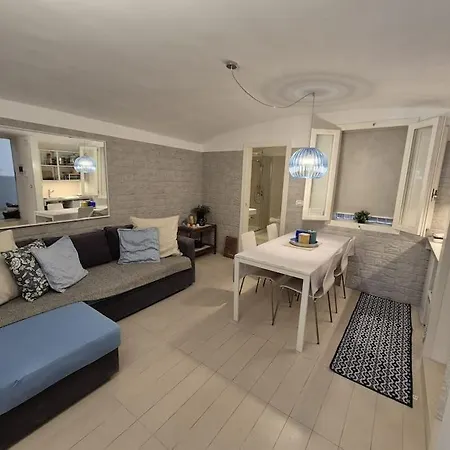Cattaro 37 Hospitality Srls Apartmán